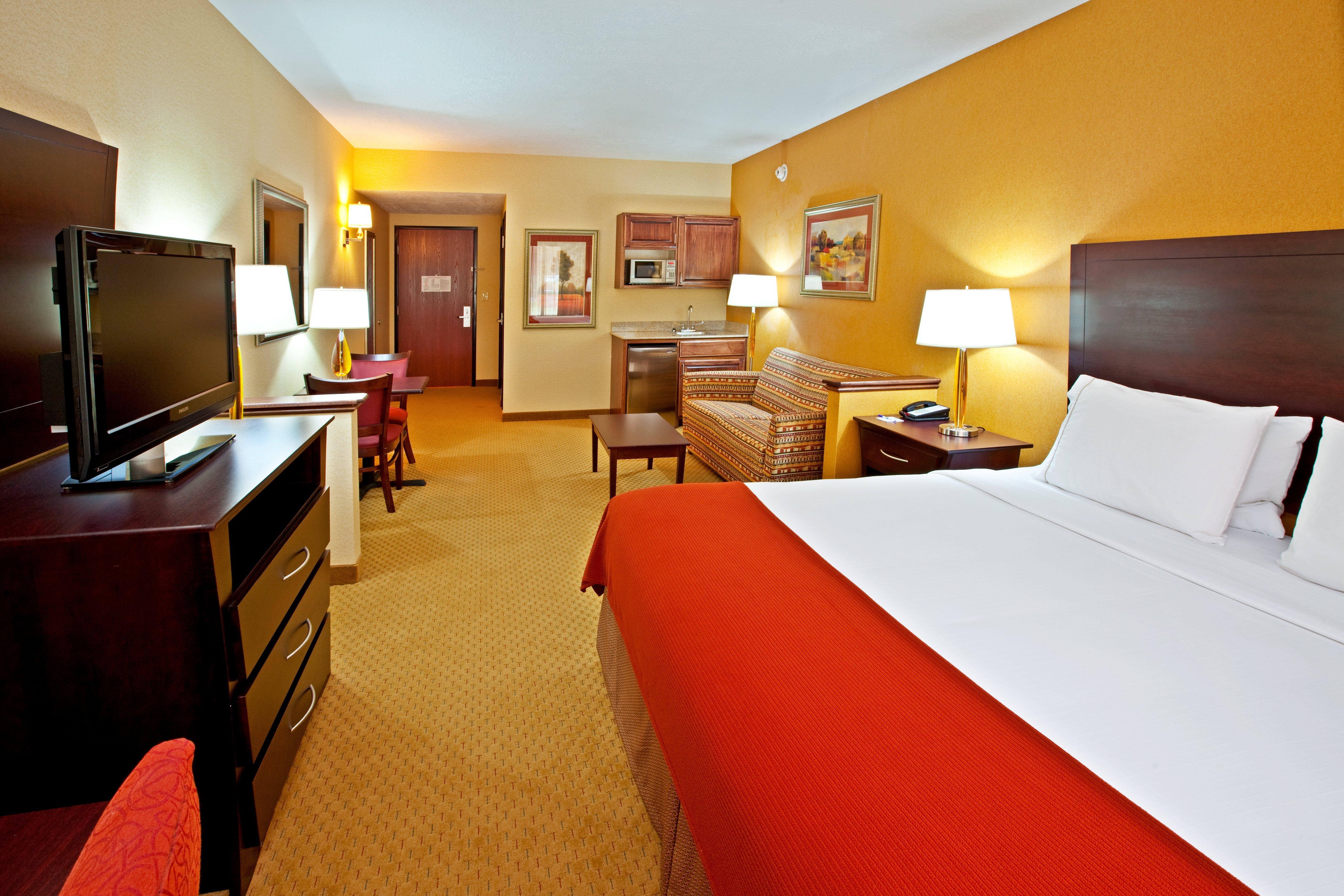 Holiday Inn Express Hotel & Suites Franklin By Ihg Exterior photo