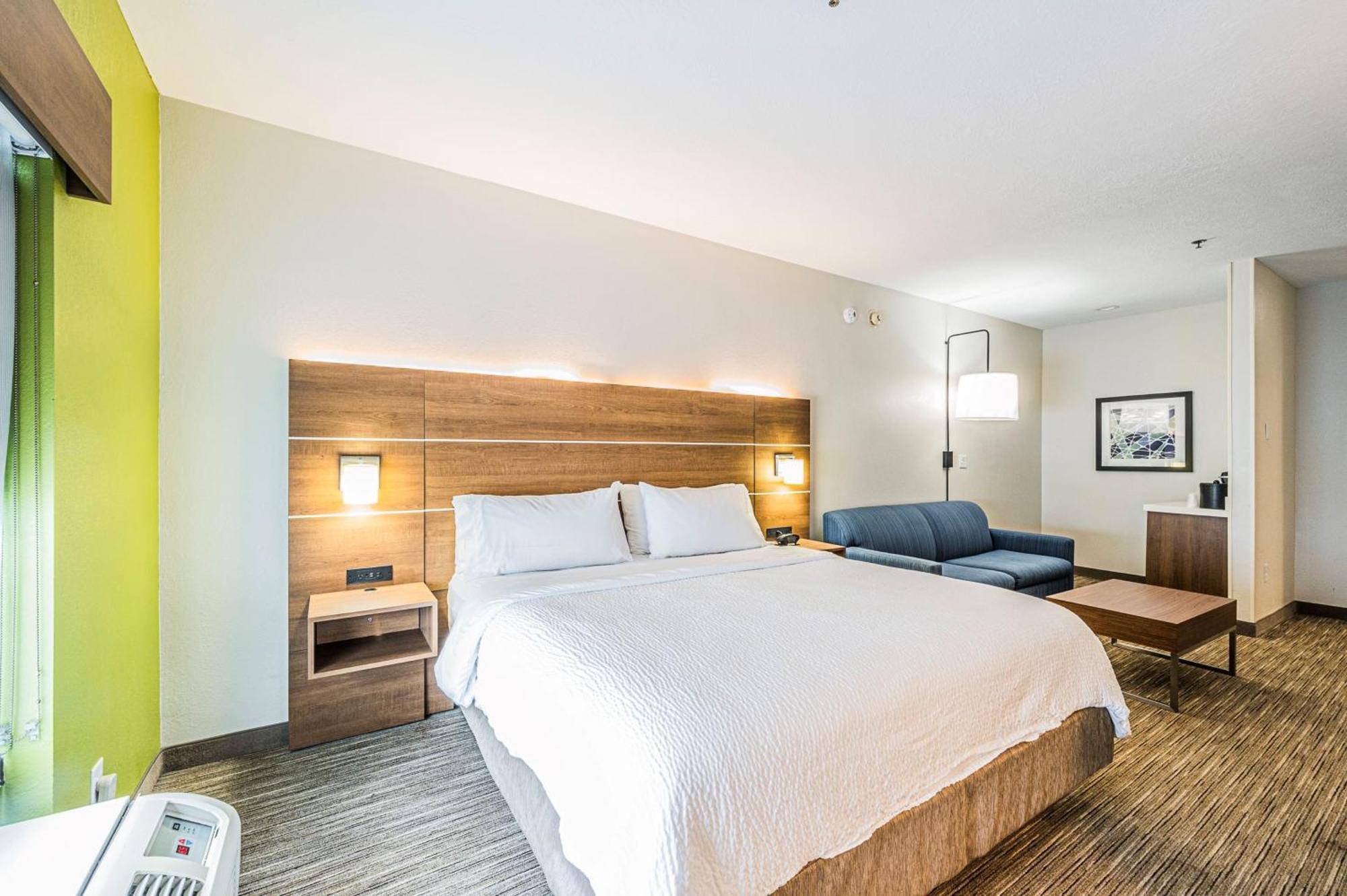 Holiday Inn Express Hotel & Suites Franklin By Ihg Exterior photo