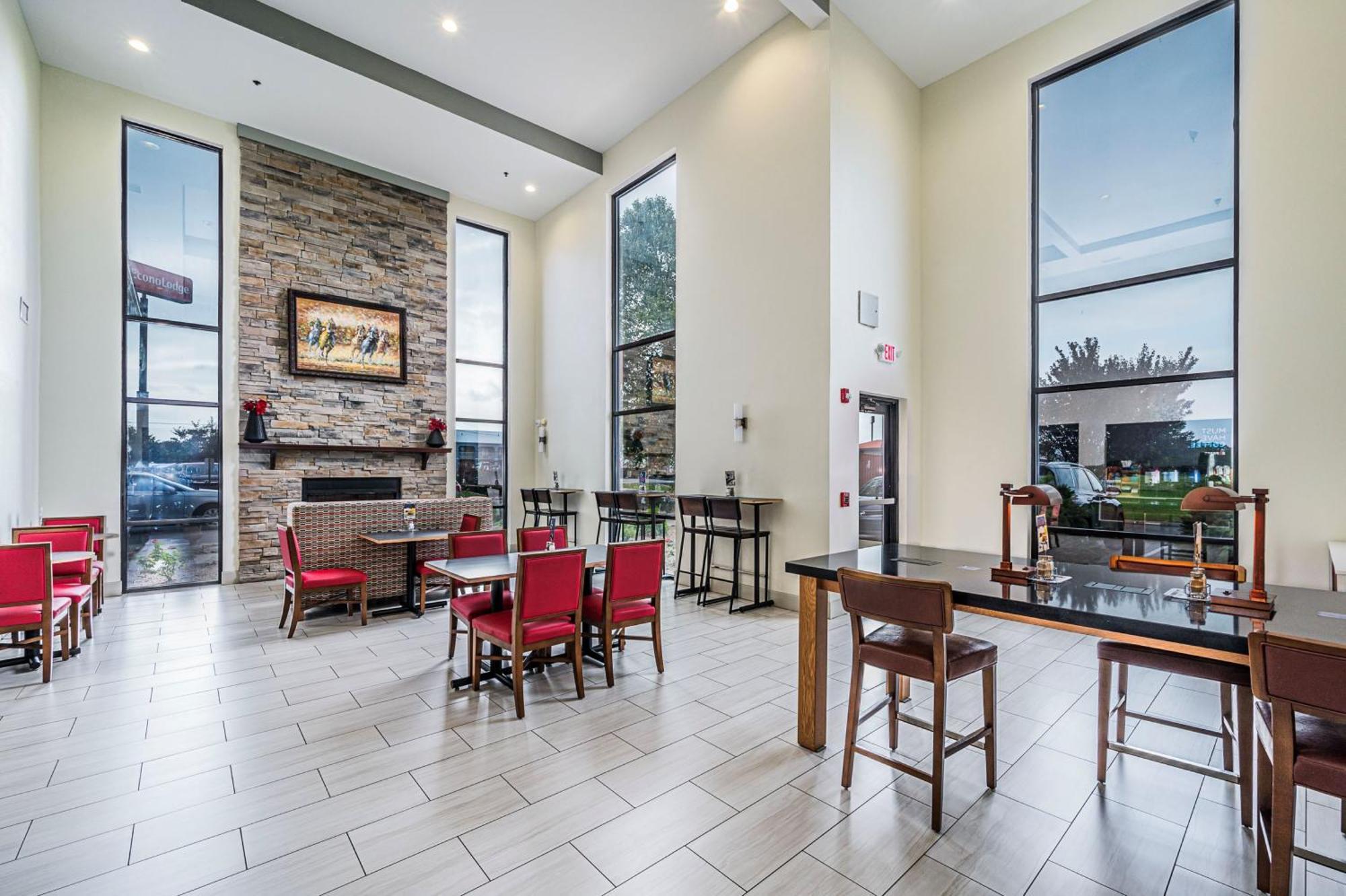 Holiday Inn Express Hotel & Suites Franklin By Ihg Exterior photo